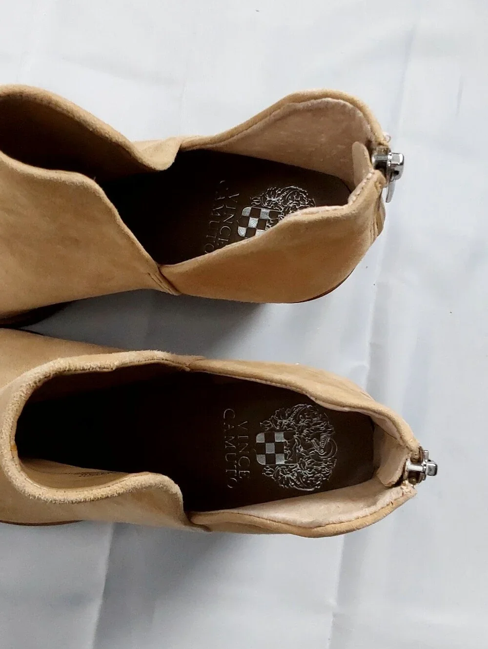 vince camuto gigietta bootie